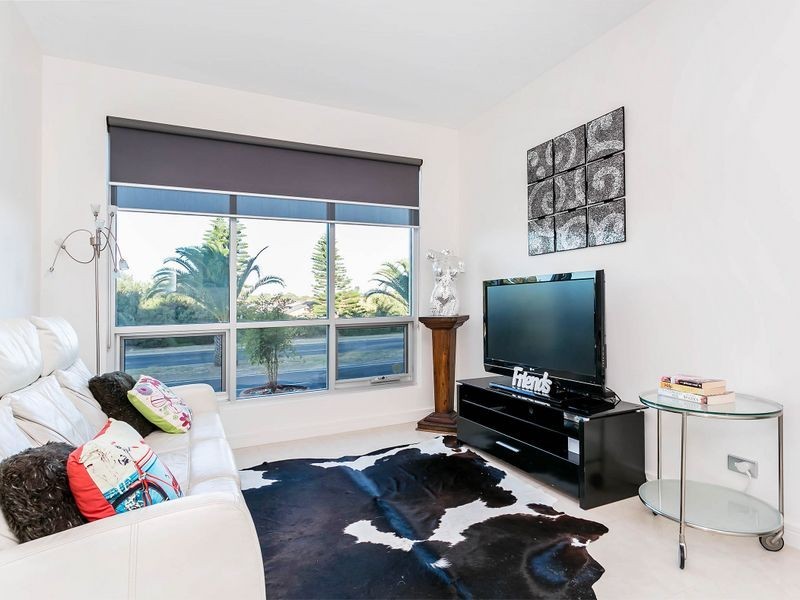 37 Military Road, Tennyson SA 5022