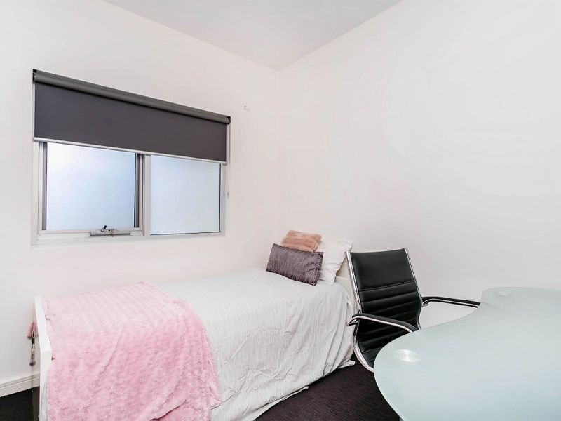 37 Military Road, Tennyson SA 5022