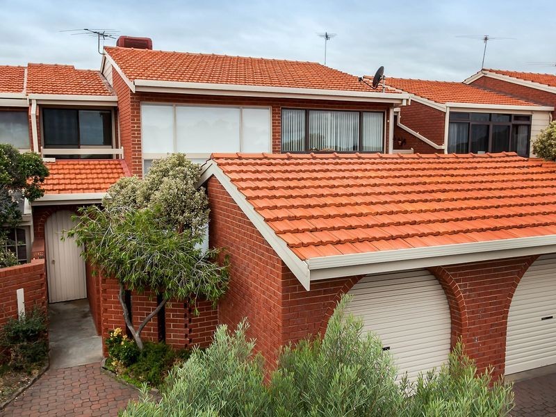 69 Sandpiper Place, West Lakes Shore SA 5020