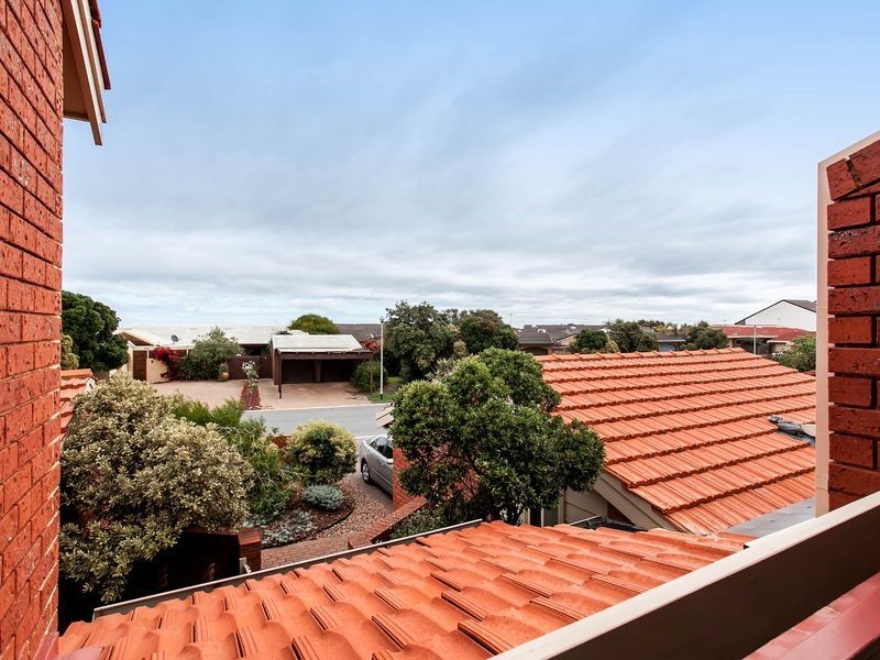 69 Sandpiper Place, West Lakes Shore SA 5020