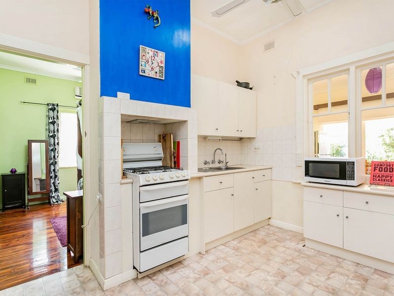 40 Albion Avenue, Glandore SA 5037
