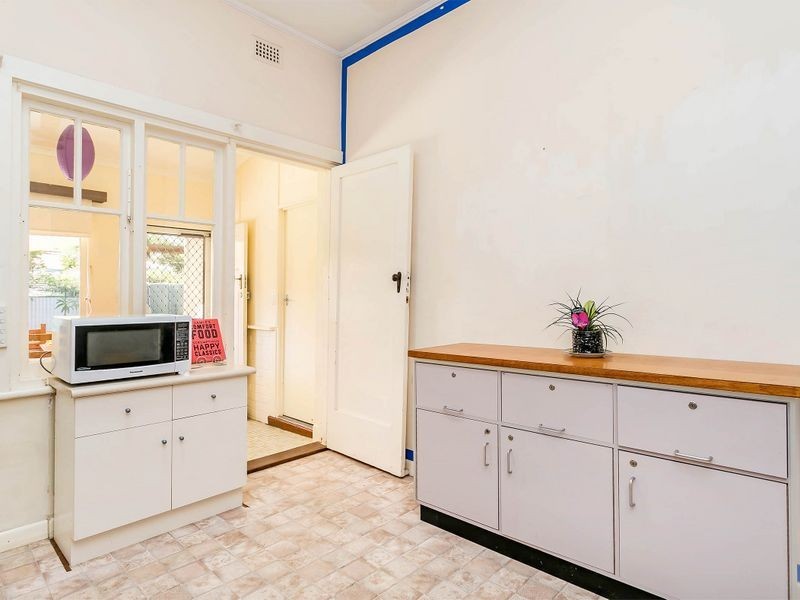 40 Albion Avenue, Glandore SA 5037