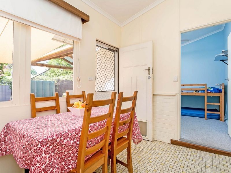 40 Albion Avenue, Glandore SA 5037