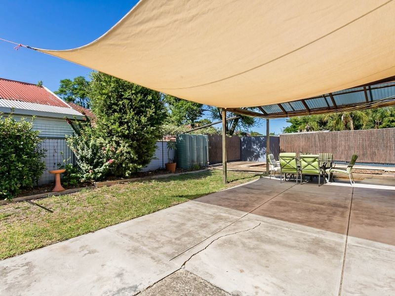 40 Albion Avenue, Glandore SA 5037