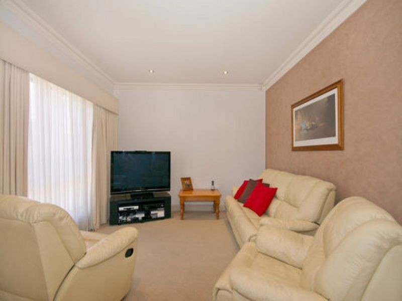 39 Chatswood Crescent, Kidman Park SA 5025