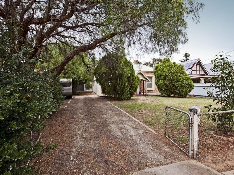 24 Hughes Street, Woodville SA 5011