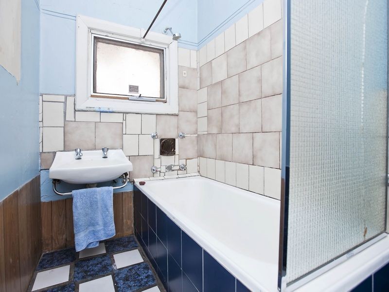 24 Hughes Street, Woodville SA 5011