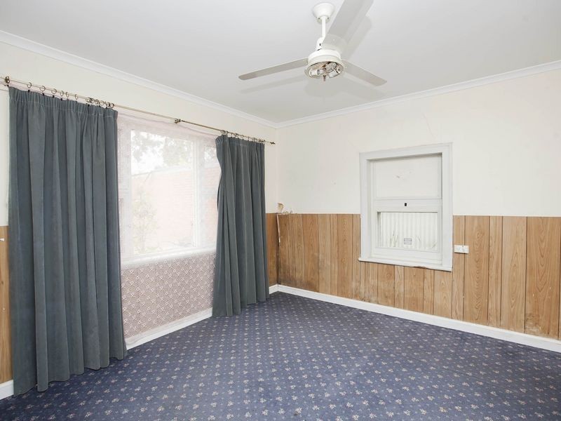 24 Hughes Street, Woodville SA 5011