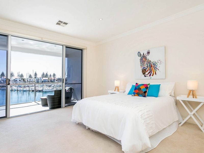 111 Gulf Point Drive, North Haven SA 5018