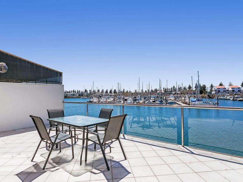 111 Gulf Point Drive, North Haven SA 5018