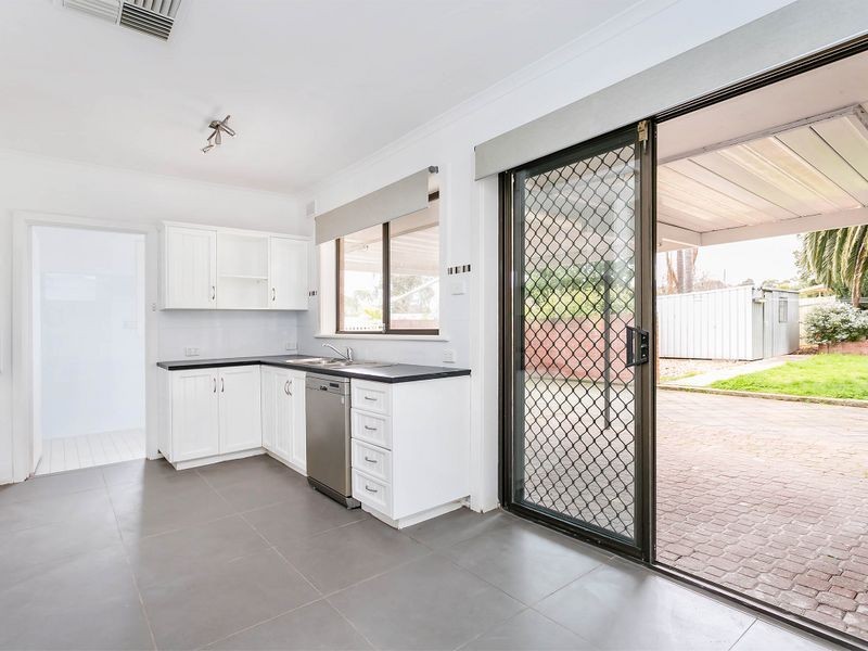 16 Wendy Avenue, Valley View SA 5093