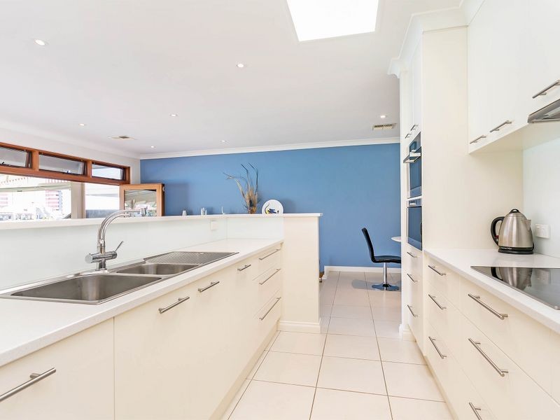 16 Martin Court, West Lakes SA 5021