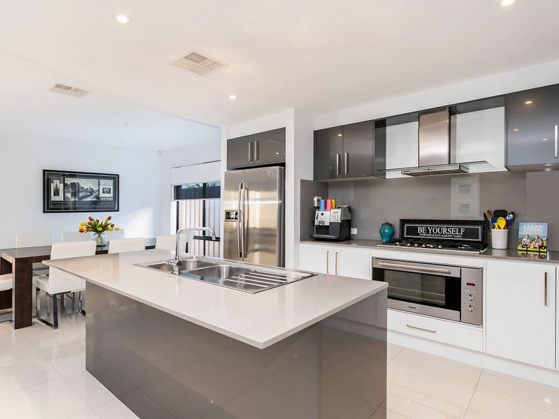 6a Fisher Place, West Lakes SA 5021