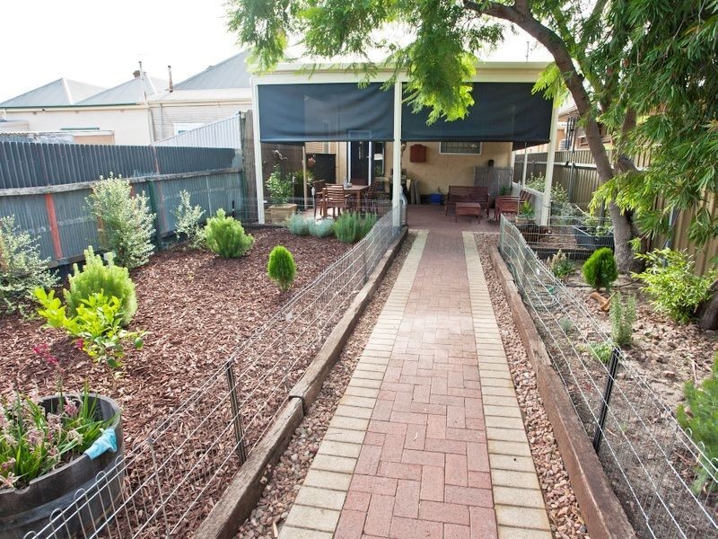 27 Fletcher Road, Birkenhead SA 5015