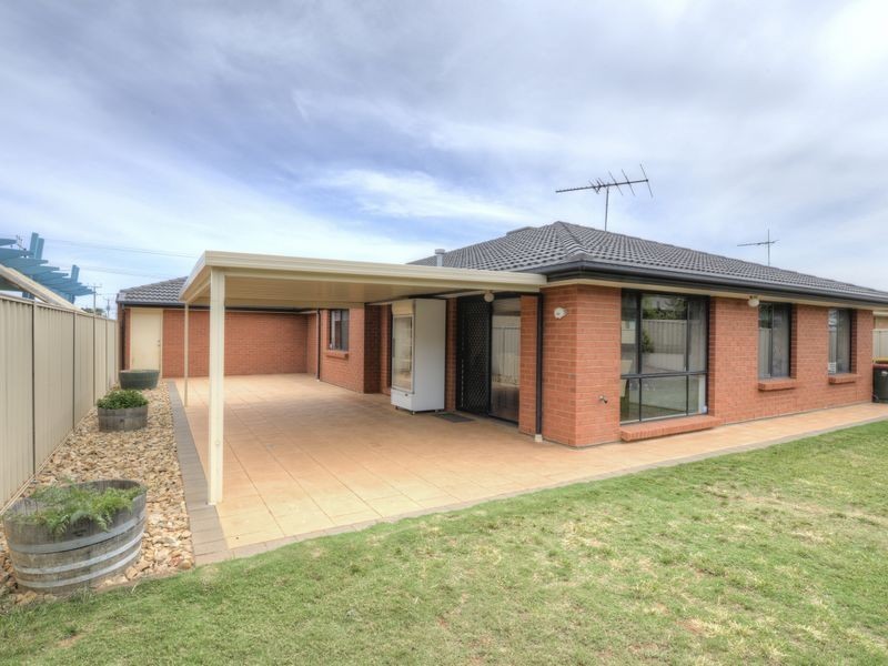 42 Peerless Road, Munno Para West SA 5115