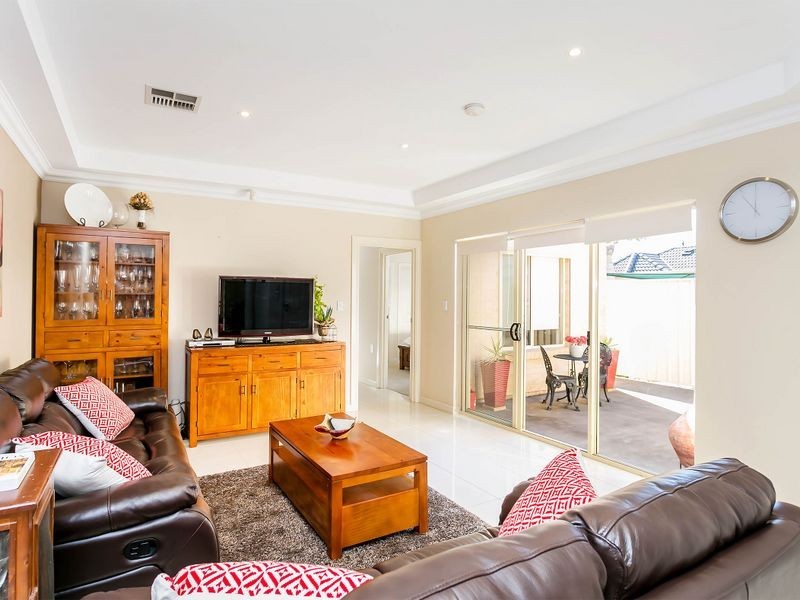 6 Collingwood Avenue, Flinders Park SA 5025