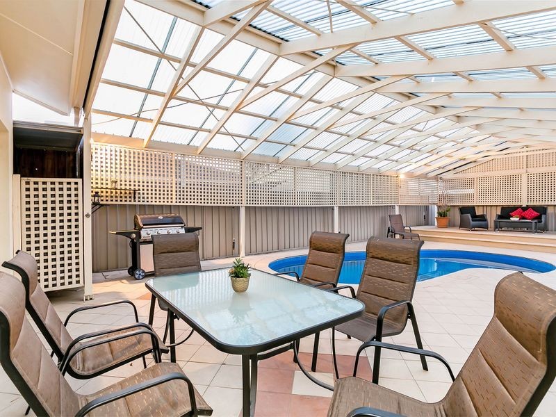 16 Lochside Drive, West Lakes SA 5021