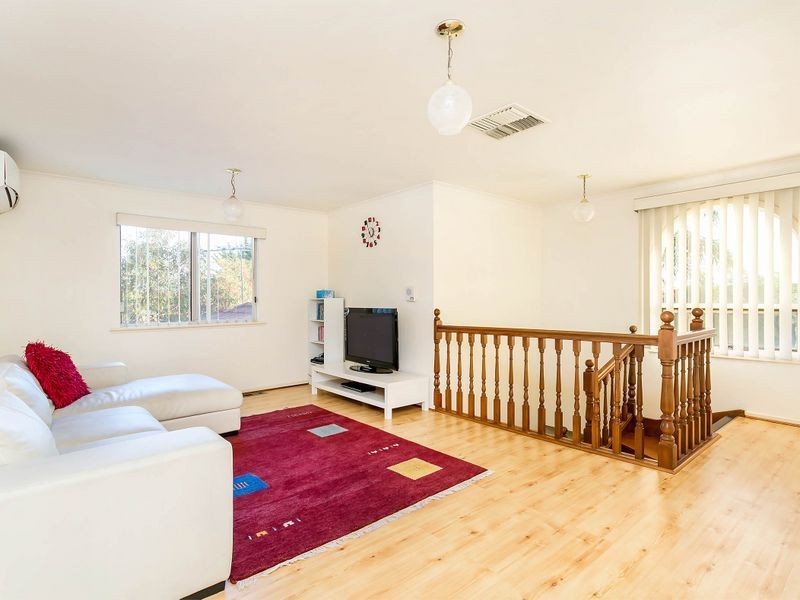 16 Lochside Drive, West Lakes SA 5021