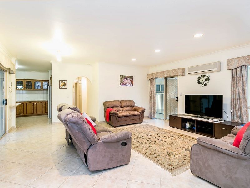 16 Lochside Drive, West Lakes SA 5021