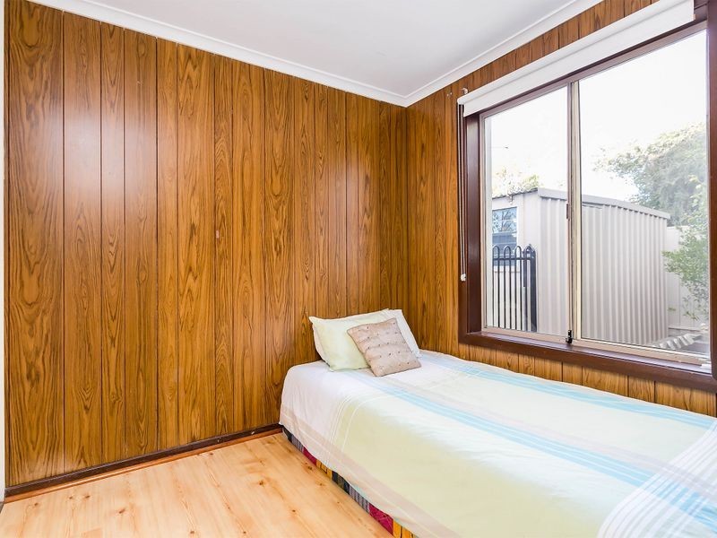 16 Lochside Drive, West Lakes SA 5021