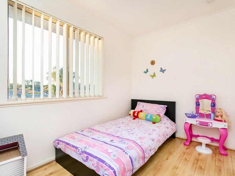 16 Lochside Drive, West Lakes SA 5021