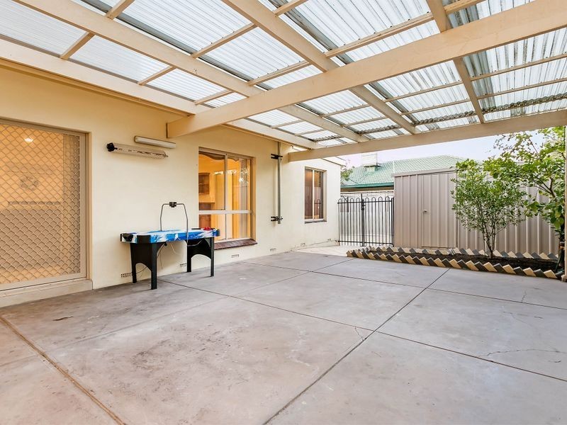 16 Lochside Drive, West Lakes SA 5021