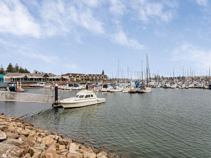 15a Alexa Road, North Haven SA 5018