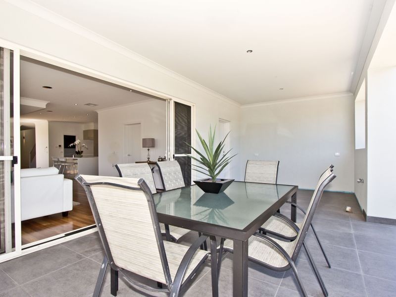 8 St Albans Terrace, Semaphore Park SA 5019