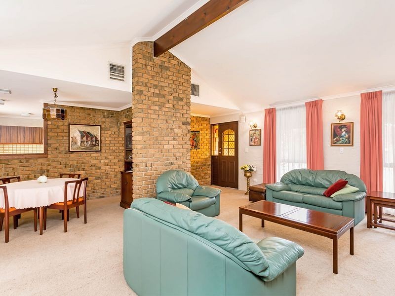 12 Anna Court, West Lakes SA 5021