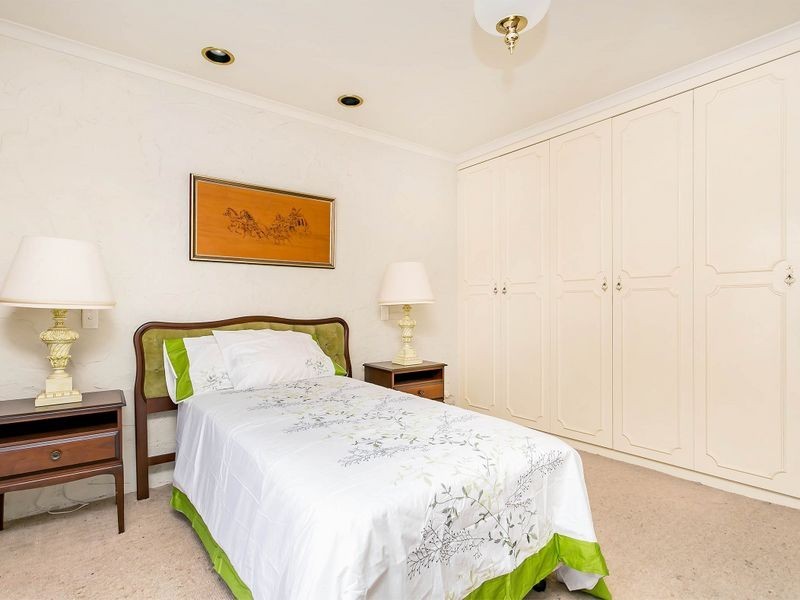 12 Anna Court, West Lakes SA 5021