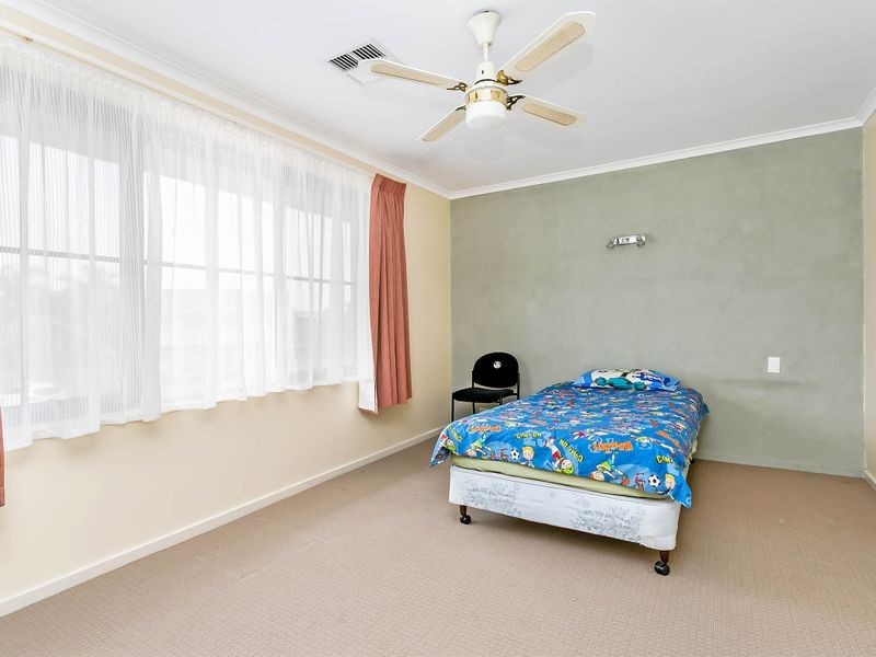 8 Hayes Court, West Lakes SA 5021