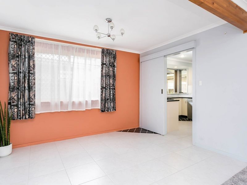 8 Hayes Court, West Lakes SA 5021