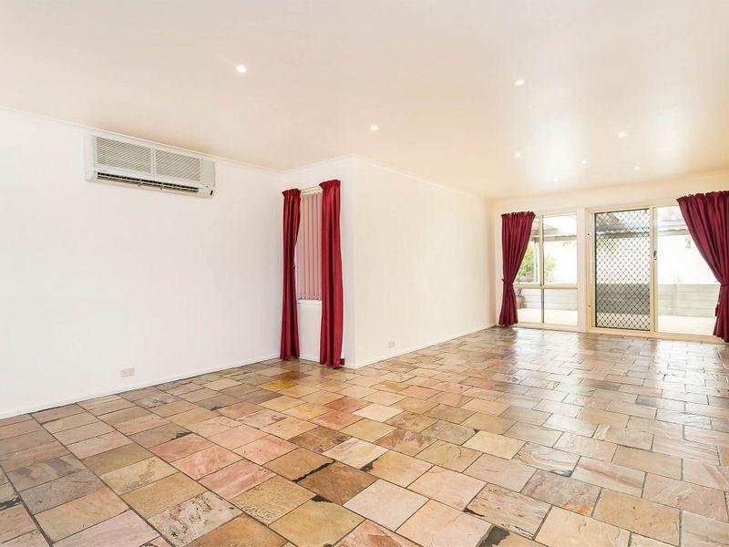 15 Veart Court, Woodcroft SA 5162