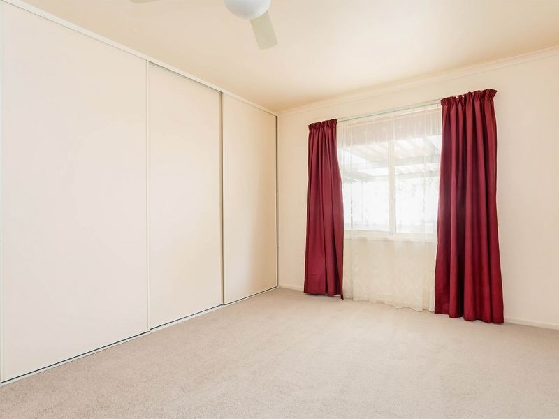 15 Veart Court, Woodcroft SA 5162