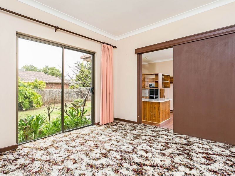 42 Lambert Avenue, West Lakes Shore SA 5020