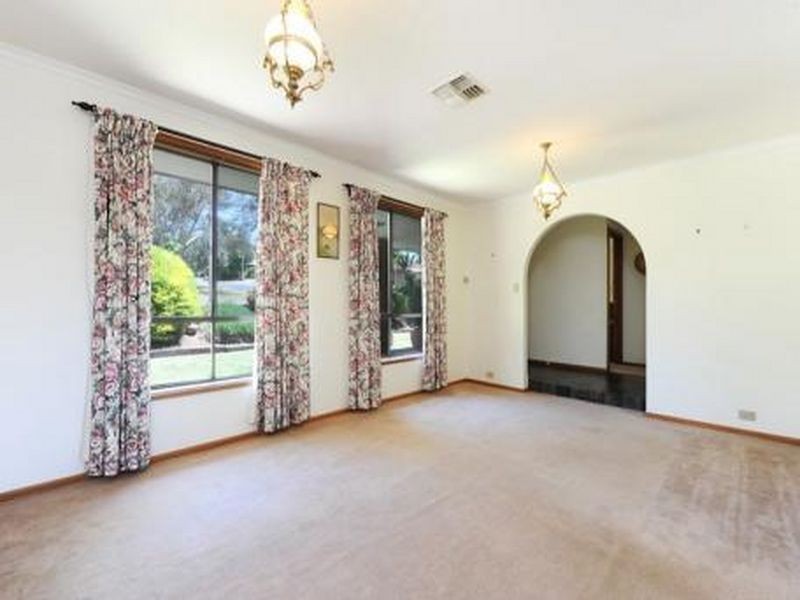 18 John Renwick Place, Modbury Heights SA 5092