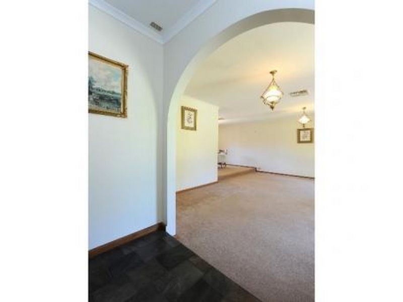 18 John Renwick Place, Modbury Heights SA 5092