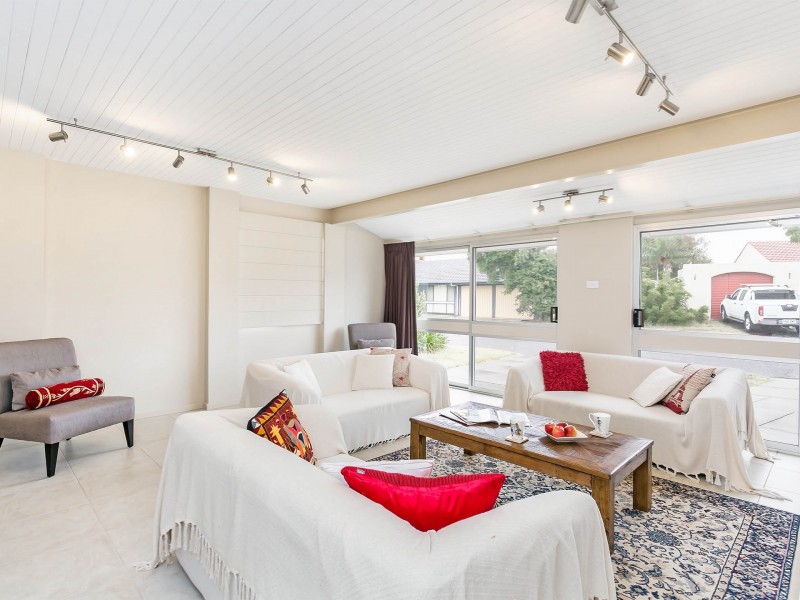 89 Sansom Road, West Lakes Shore SA 5020