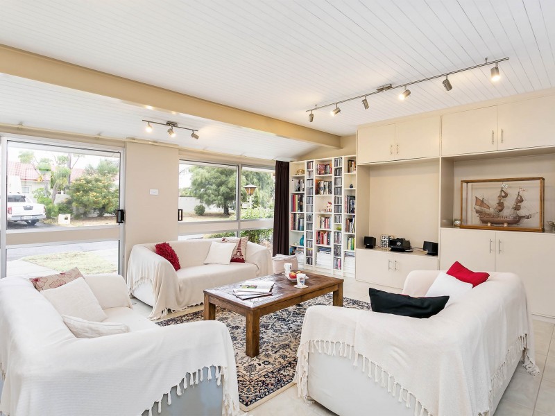 89 Sansom Road, West Lakes Shore SA 5020