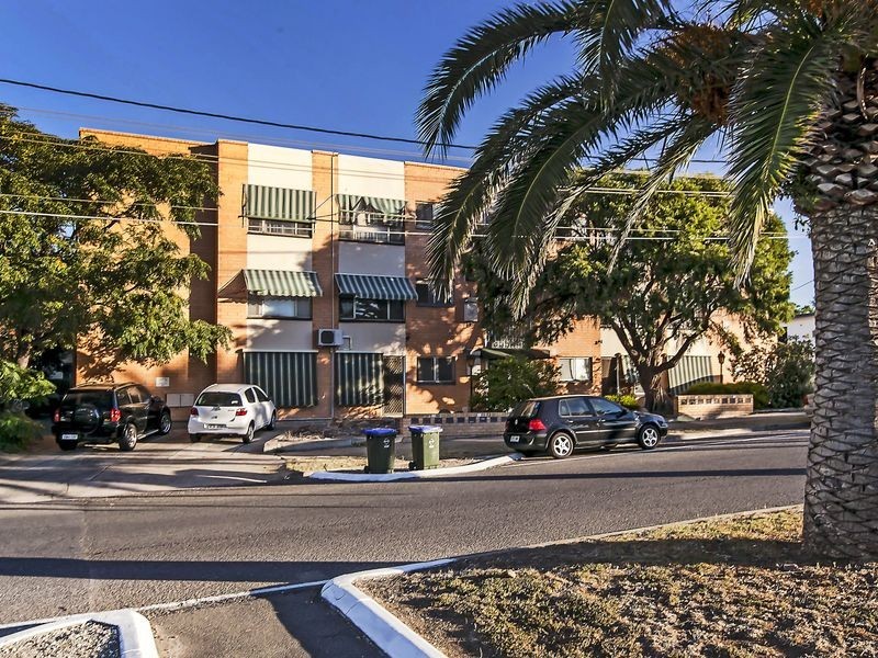 12/23 Military Road, West Beach SA 5024