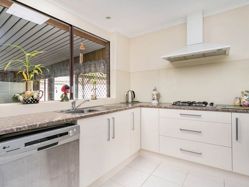 4 Keating Court, West Lakes Shore SA 5020