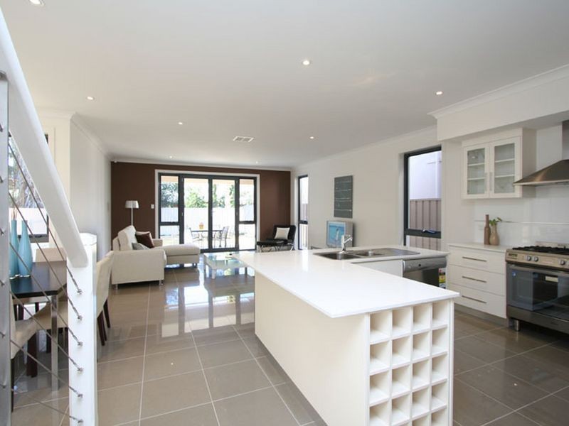 9 Gosse Avenue, Glenelg North SA 5045