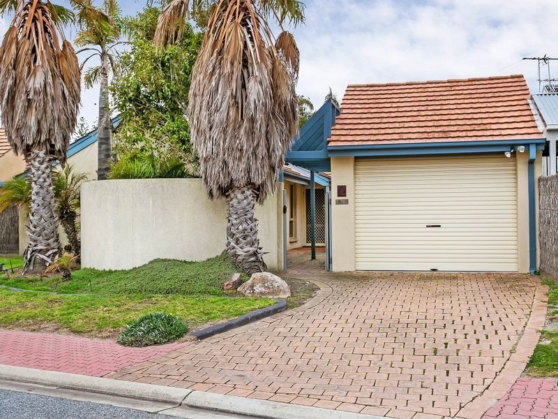 2 Southern Cross Avenue, North Haven SA 5018