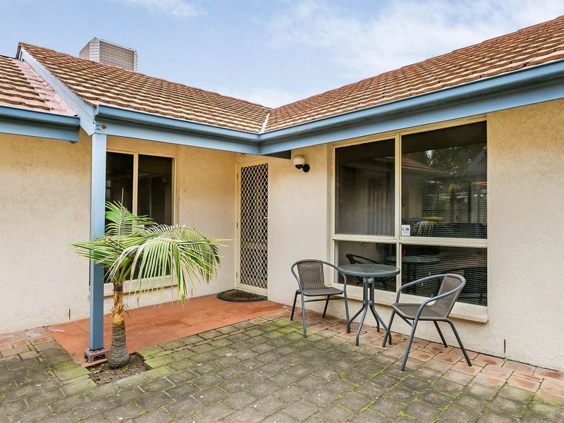2 Southern Cross Avenue, North Haven SA 5018