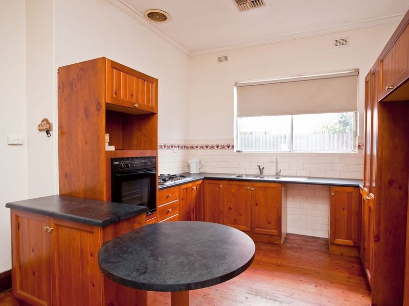 137 Trimmer Parade, Seaton SA 5023