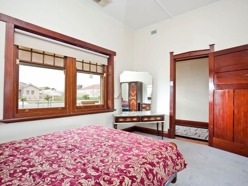 137 Trimmer Parade, Seaton SA 5023