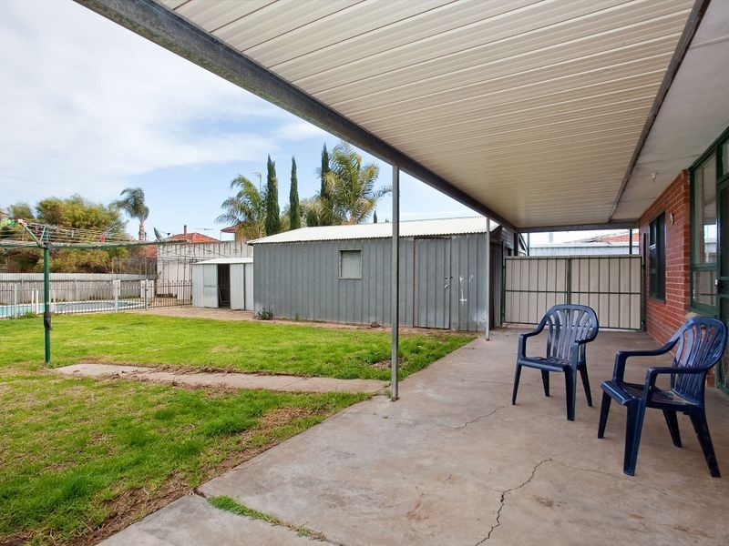 137 Trimmer Parade, Seaton SA 5023