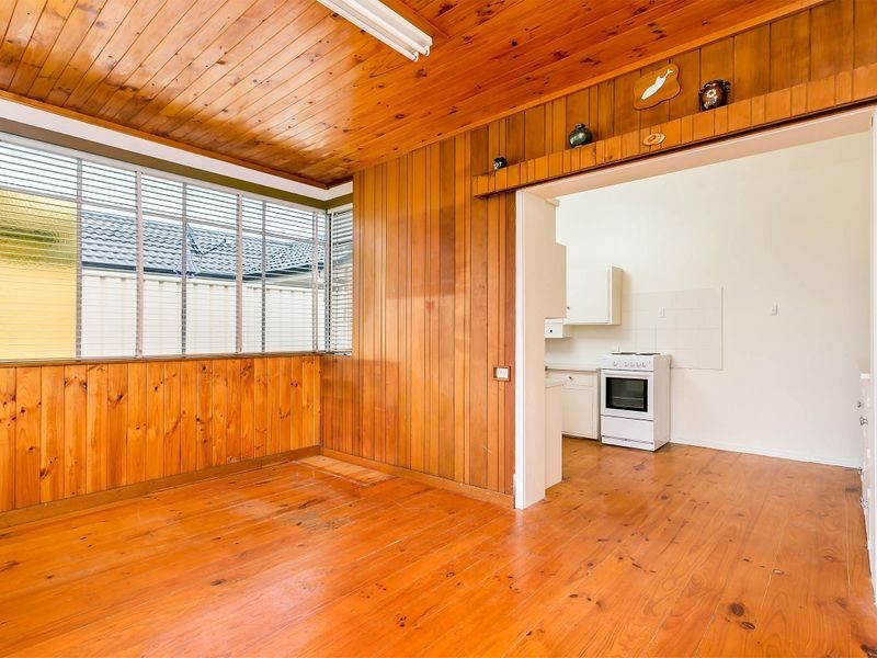 12 Second Avenue, Seaton SA 5023