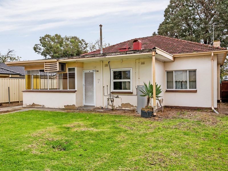 12 Second Avenue, Seaton SA 5023