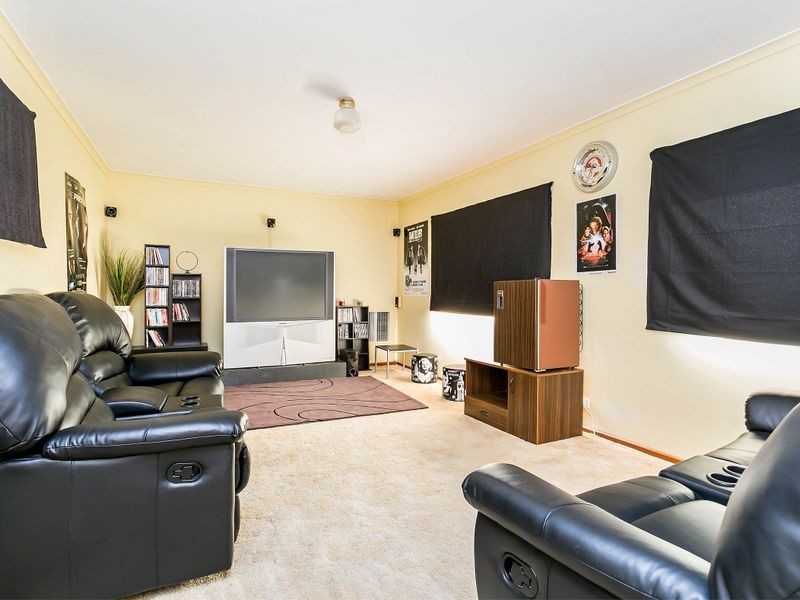 20 Fairway Drive, Seaton SA 5023